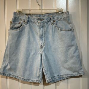 Levi’s Mid-Thight Women’s Denim Shorts